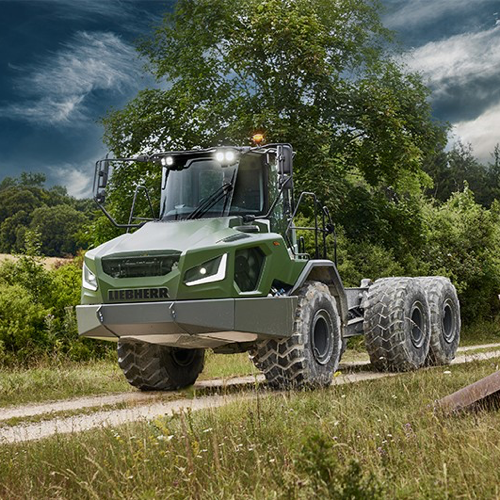 Сочлененный самосвал Liebherr TA230 для военных